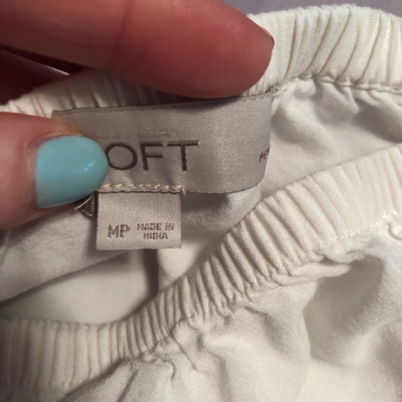 Loft eyelet bell sleeved off the shoulder top - Picture 7 of 8